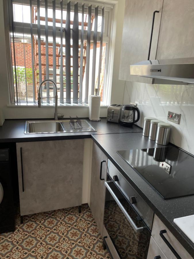 Lovely 2 Bed Apartment, Arnold Town Centre. Nottingham Zewnętrze zdjęcie
